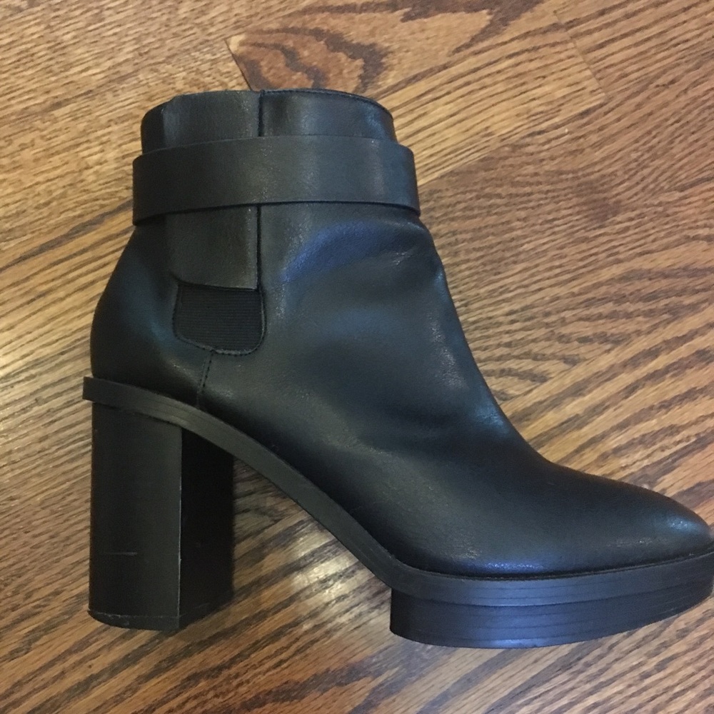 Pull & Bear platform heeled zippered boots eu 40